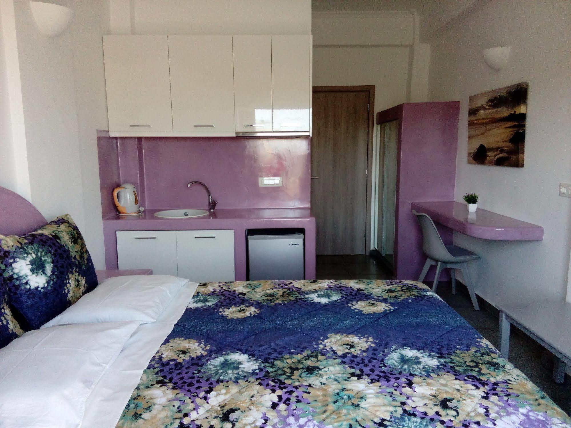 Koronios 2* Fira (Santorini)