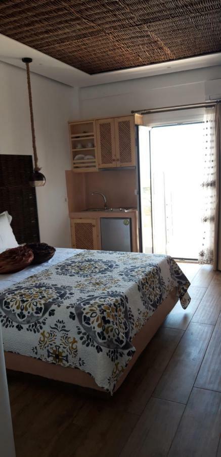 Koronios Guest house 2*