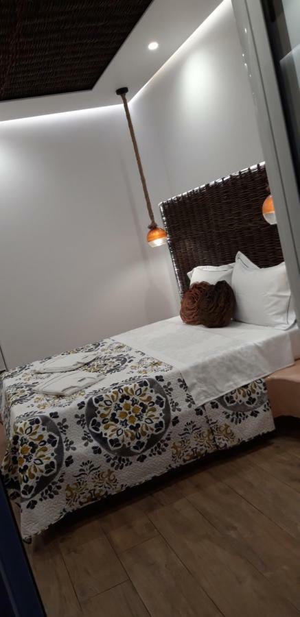 Guest house Koronios Fira (Santorini)